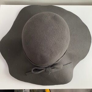 rue21 etc! Floppy Wide Brim Hat Womens OS Charcoal Gray Black Bow Detail